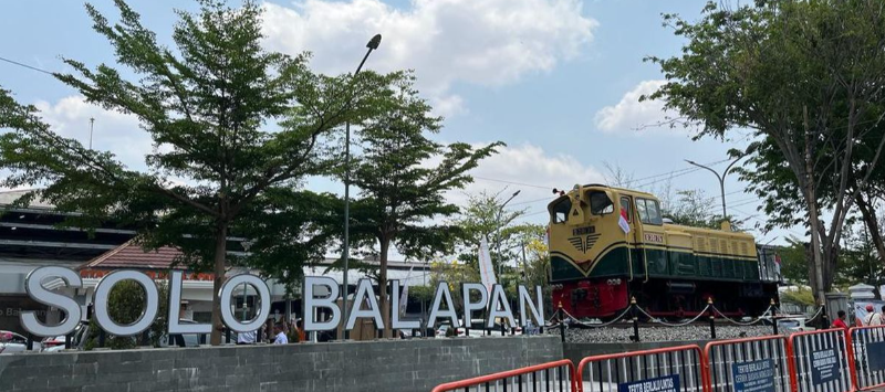 Stasiun Solo Balapan: Pin...