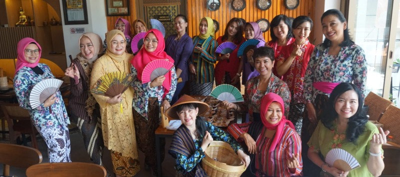 Trend Berkain di Kalangan...