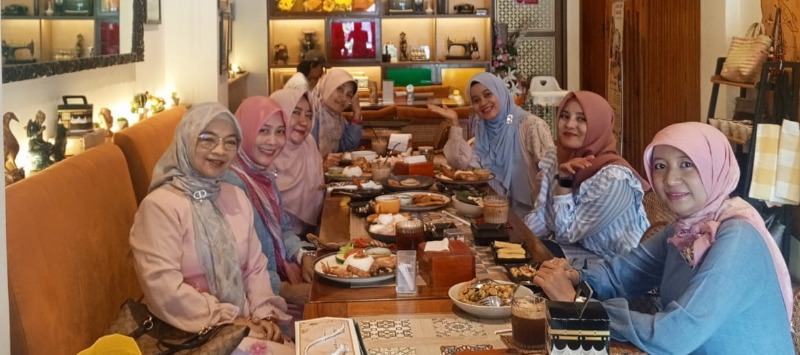 Berbagi Kebahagiaan: Kegi...