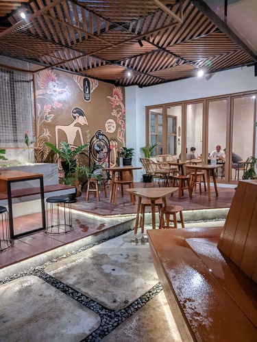 Restaurant Ambience 